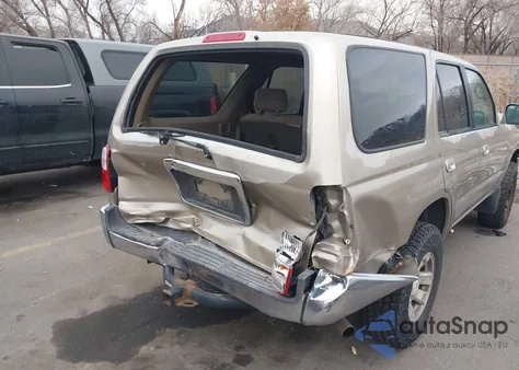 2002 Toyota 4Runner Sr5 V6 z USA, uszkodzony, nr VIN JT3GN86R820255104